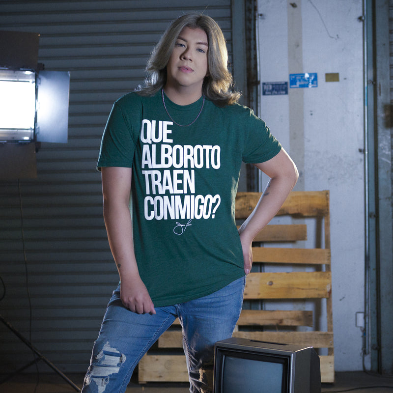 Que Alboroto Traen Tee